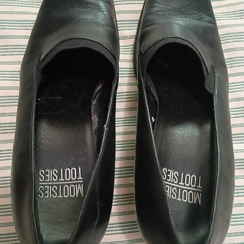 Mootsies Tootsies Black Flats Classic Design